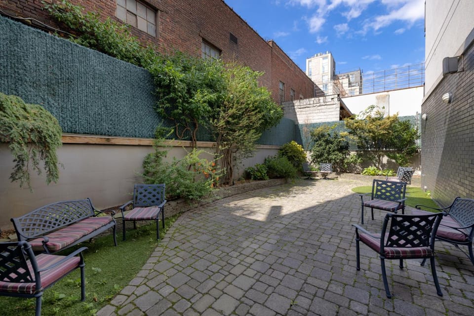 Aura Hotel Brooklyn Hotel in Bedford-Stuyvesant