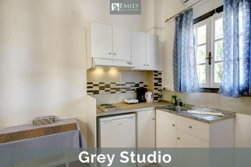 Emily Apartments Dassia Hotel in Corfu, Greece