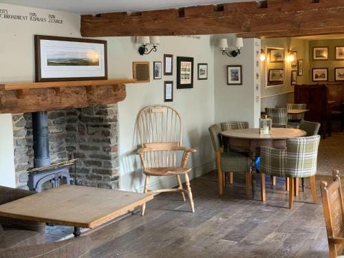 The Red Lion Arlingham Inn in Stroud District