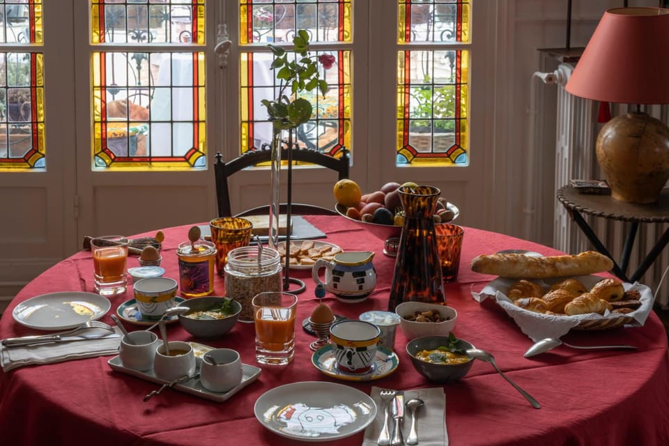 MaisondesChaumes-Paris Hotel in Paris