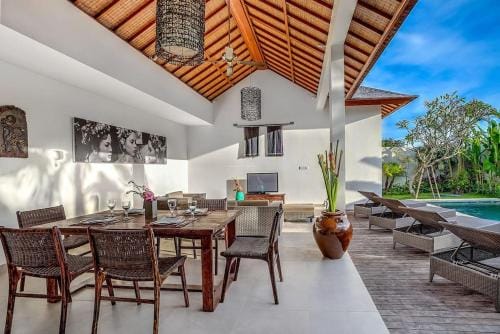 Echo Beach Villa and Apartment Hotel in North Kuta
