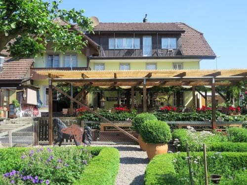 Wirtshaus Rutihof Hotel in Aargau, Switzerland