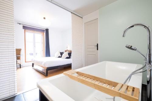 A l'Ombre d'Azay - Demeure d'Hotes - GuestHouse Hotel in Centre-Val de Loire