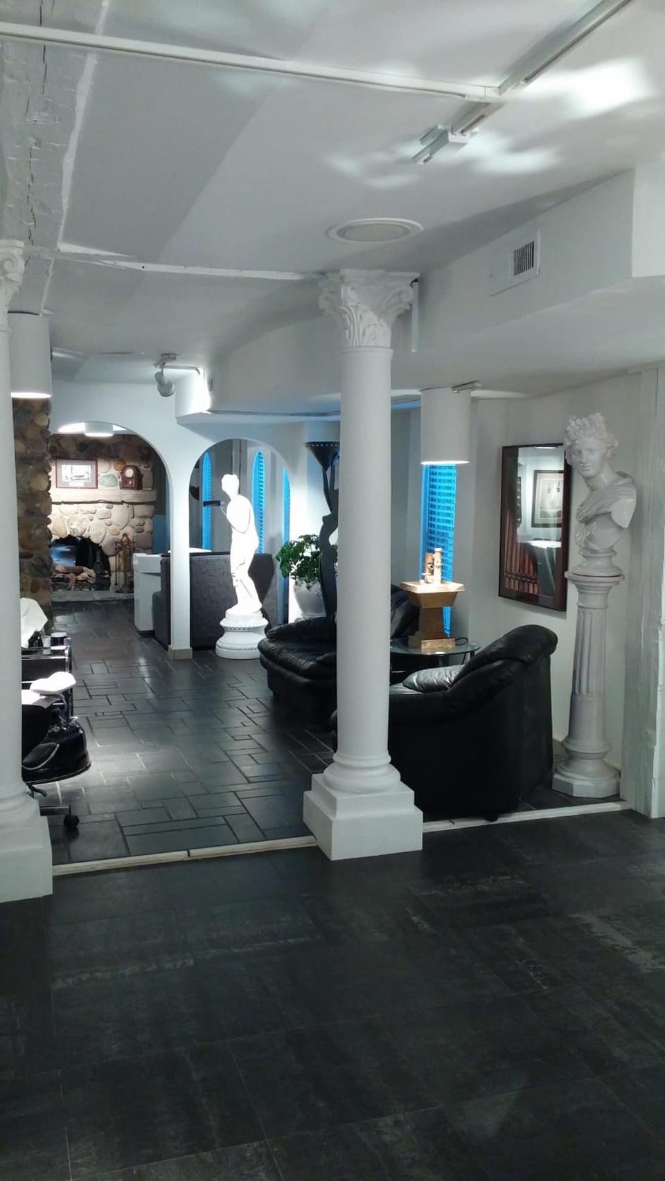 Mario's International Spa, Hotel & Restaurant Hotel in Ohio