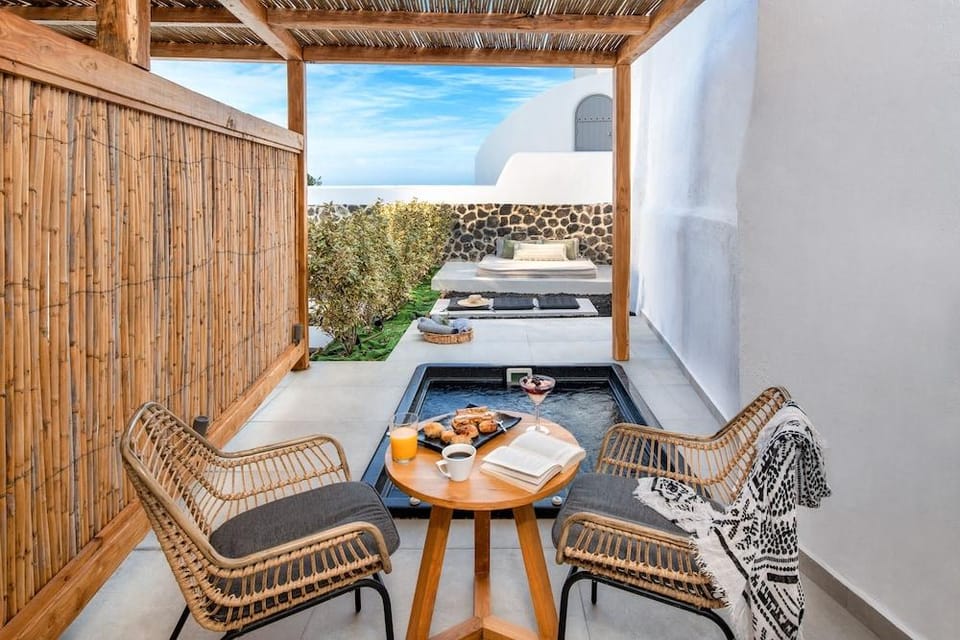 callia retreat Hotel in Thera
