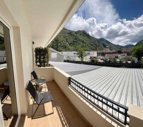 Apartments & rooms - TIANIS - Self check-in Hotel in Dobrota