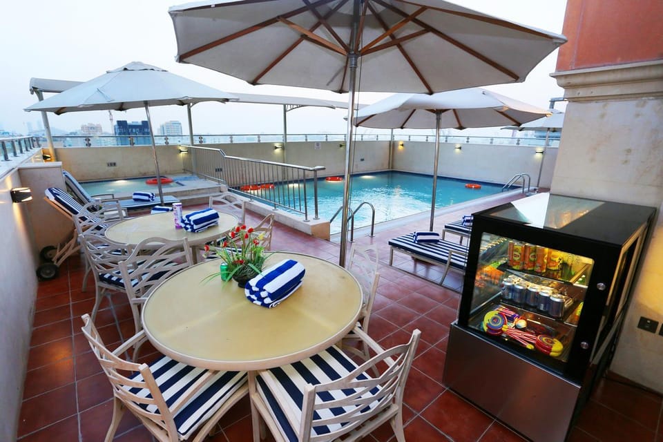 Swimming pool