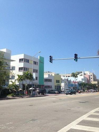 Collins Avenue Hostel Hostel in Flamingo Lummus
