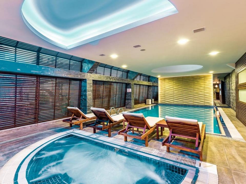 Hot tub