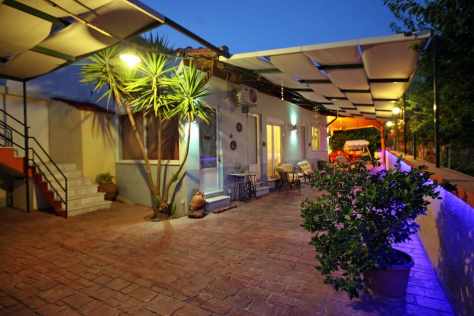 Andriotis Rooms & Houses Hotel in İzmir Province