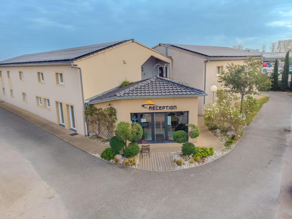 Appart'hotel Residella House Room & Kitchen Avignon Le Pontet Apartment hotel in Le Pontet