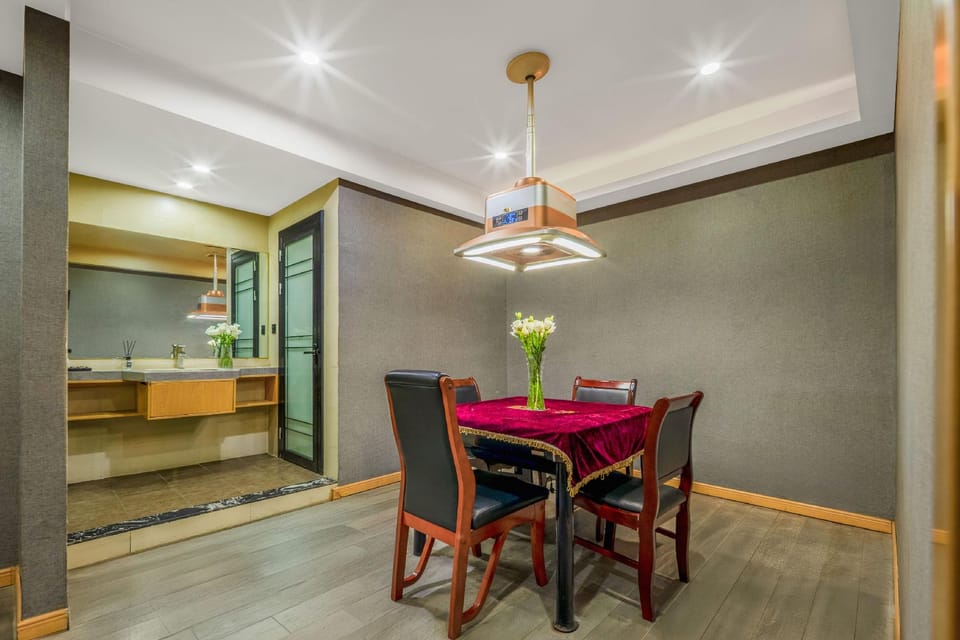 Junyi Hotel (Feidong Huadong Building Materials Center) Hotel in Jiangsu