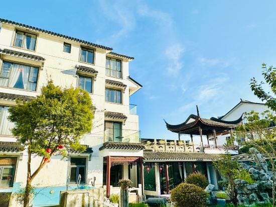 Yuelai Shanba Guesthouse Hotel in Suzhou