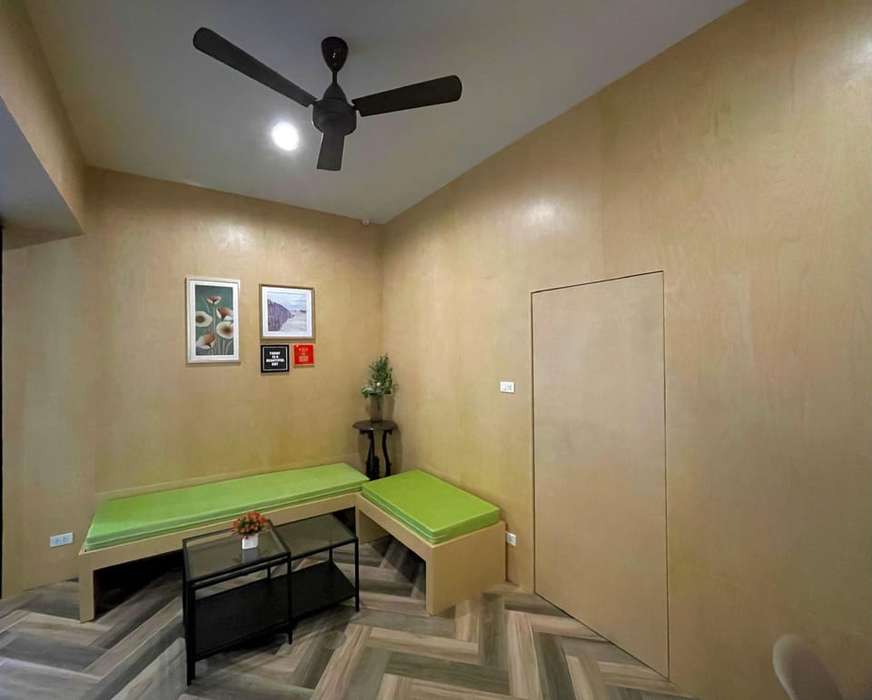 Room Actually Service Apartment Apartment hotel in Phuket