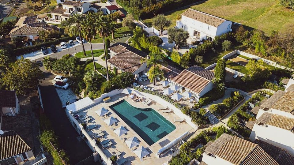 DOMAINE DU JAS HOTEL Hotel in Villeneuve-Loubet