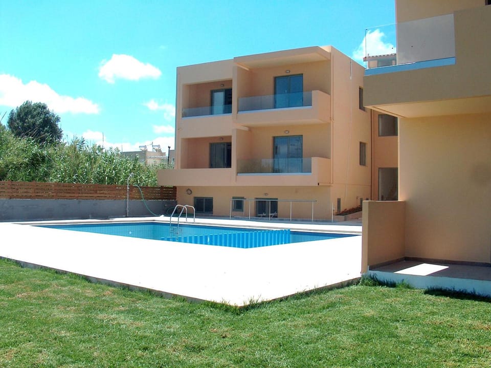 Gerona Mare Apartments Apartment hotel in Crete