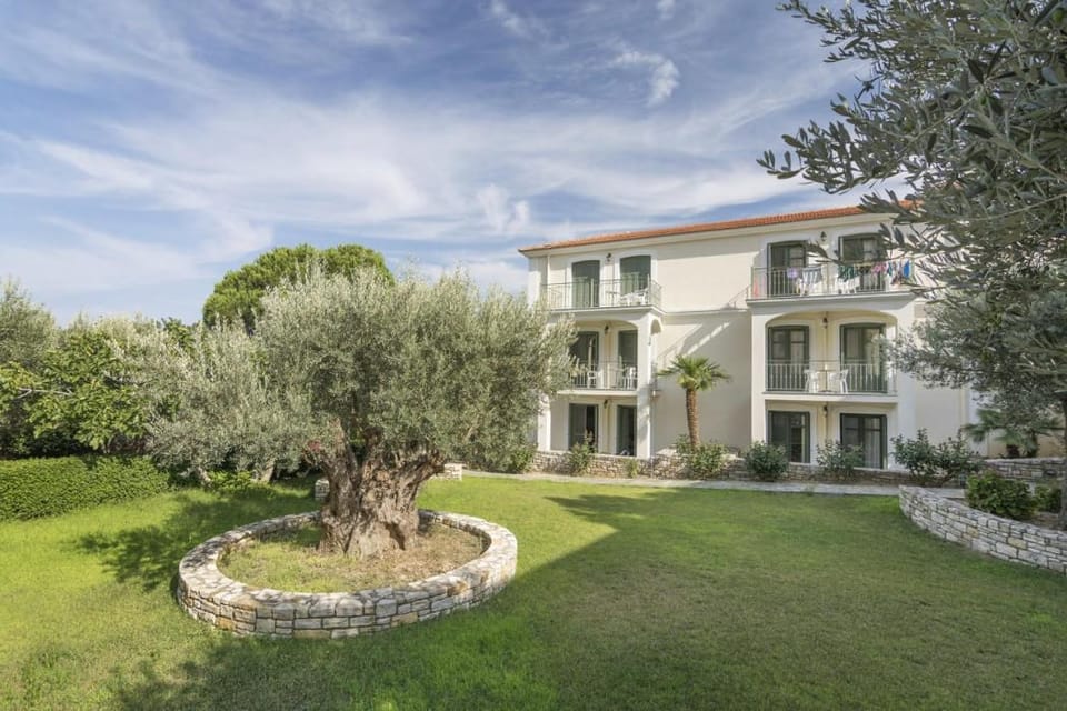 Kyveli Apartments Hotel in Decentralized Administration of the Aegean