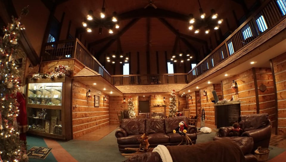 RiverBank Lodge Hotel in Illinois