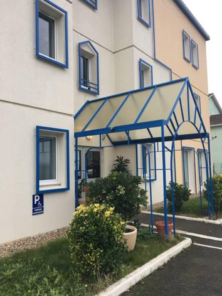 Alpha Hotel Hotel in Île-de-France