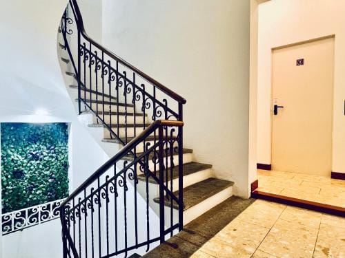 GuestHouse University by LR - self check in Hotel in Lugano