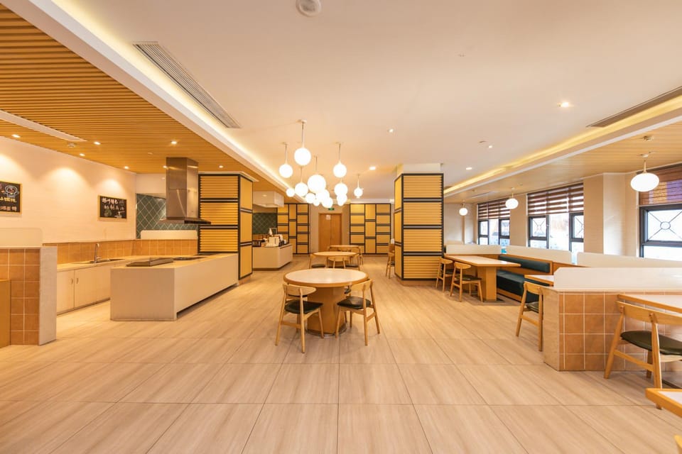Ji Hotel Hangzhou West Lake Jiefang Road Hotel in Hangzhou