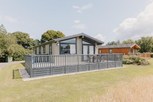 Linwater Caravan Park - Luxury Lodges and Static Caravans near Edinburgh Lodge in Scotland