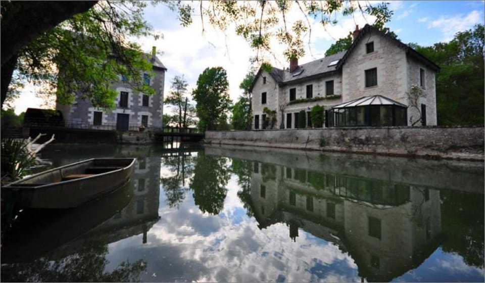 Moulin de la Chevriere Hotel in Centre-Val de Loire