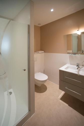 Le Cercle Chambres climatisees Hotel in Jura