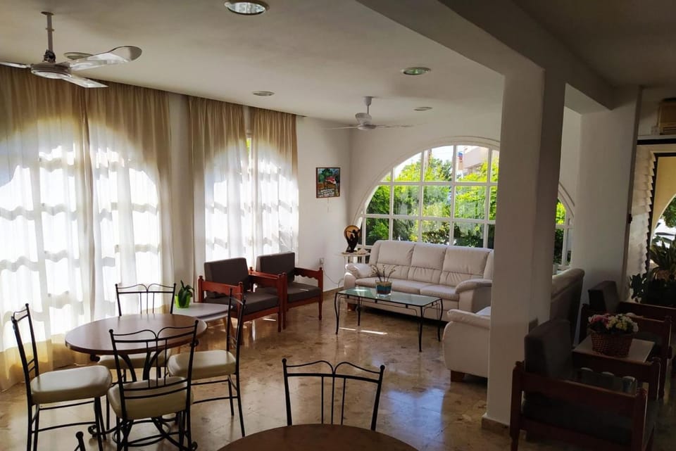 Shared lounge/TV area