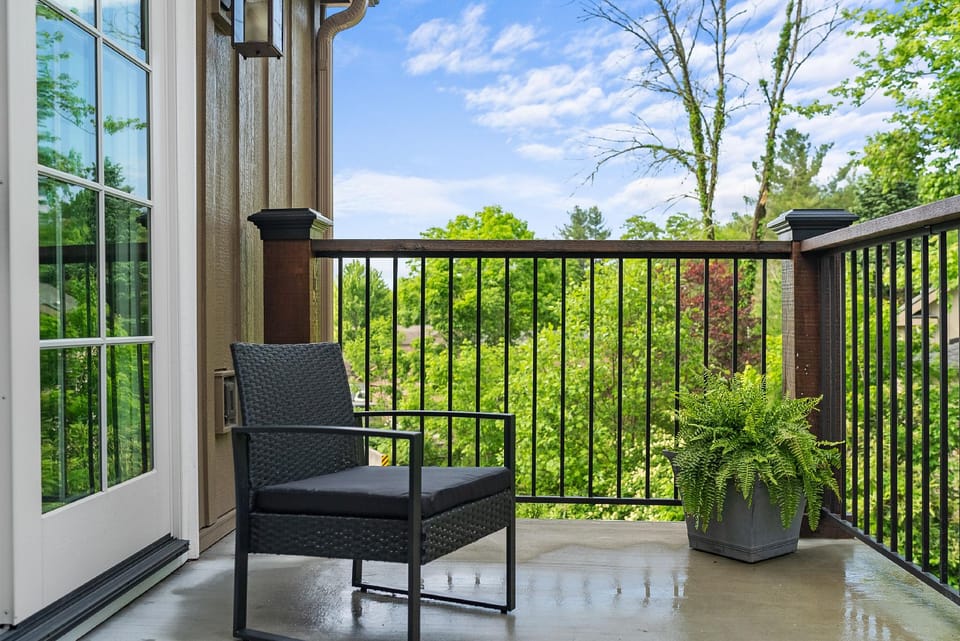 The Blowing Rock Manor Hotel in Blowing Rock