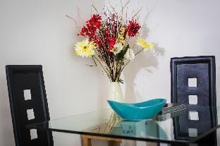 Meridian Apartment Hotel in Swansea