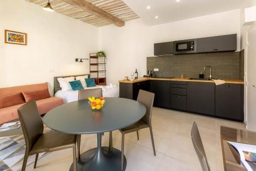 Provence Au Coeur Appart Hotels Hotel in Forcalquier