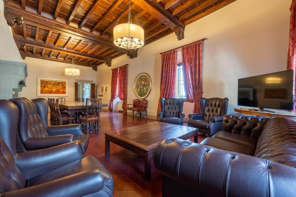 Shared lounge/TV area