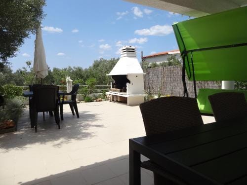 Modern island apartment with pool 80 meters from the sea A Hotel in Šibenik-Knin County, Croatia
