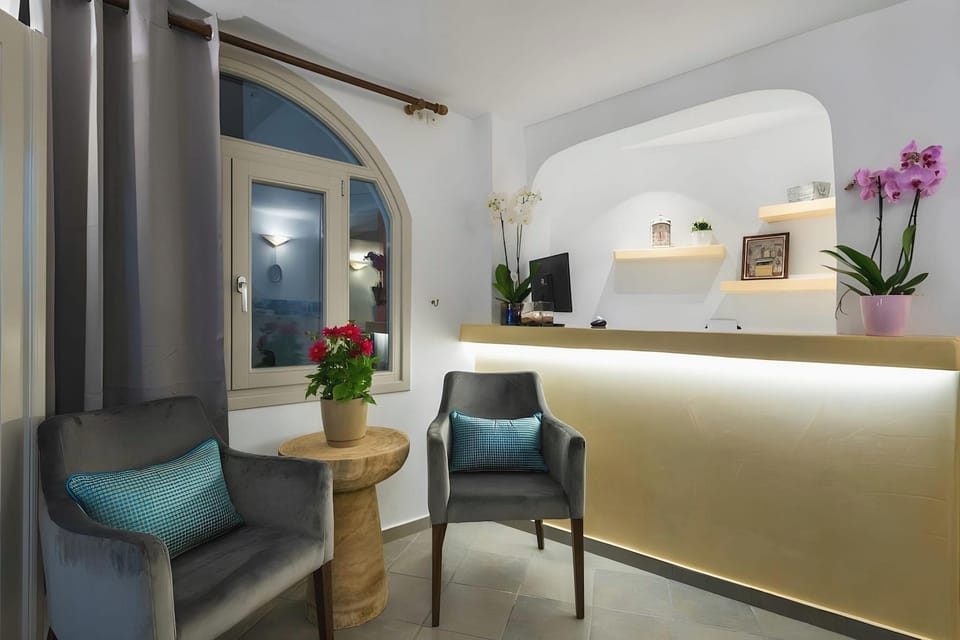 Fileria Suites Hotel in Oia