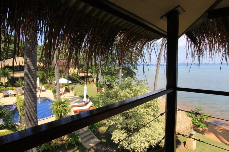 Amber Sands Beach Resort Resort in Ko Chang
