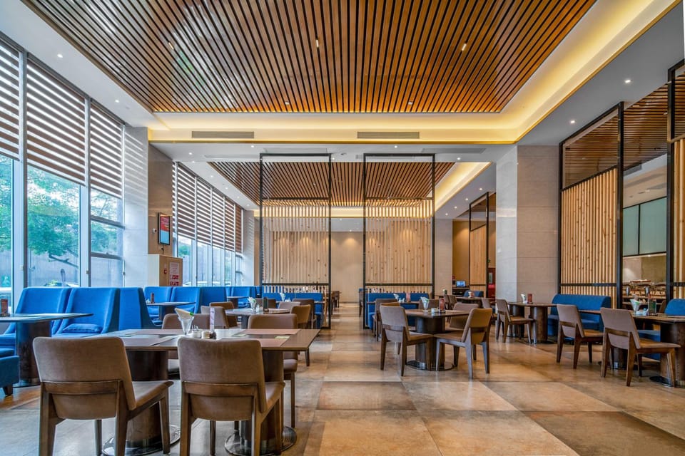 Phoenix Hill Hotel Dongguan - Golf Course Shop Hotel in Shenzhen