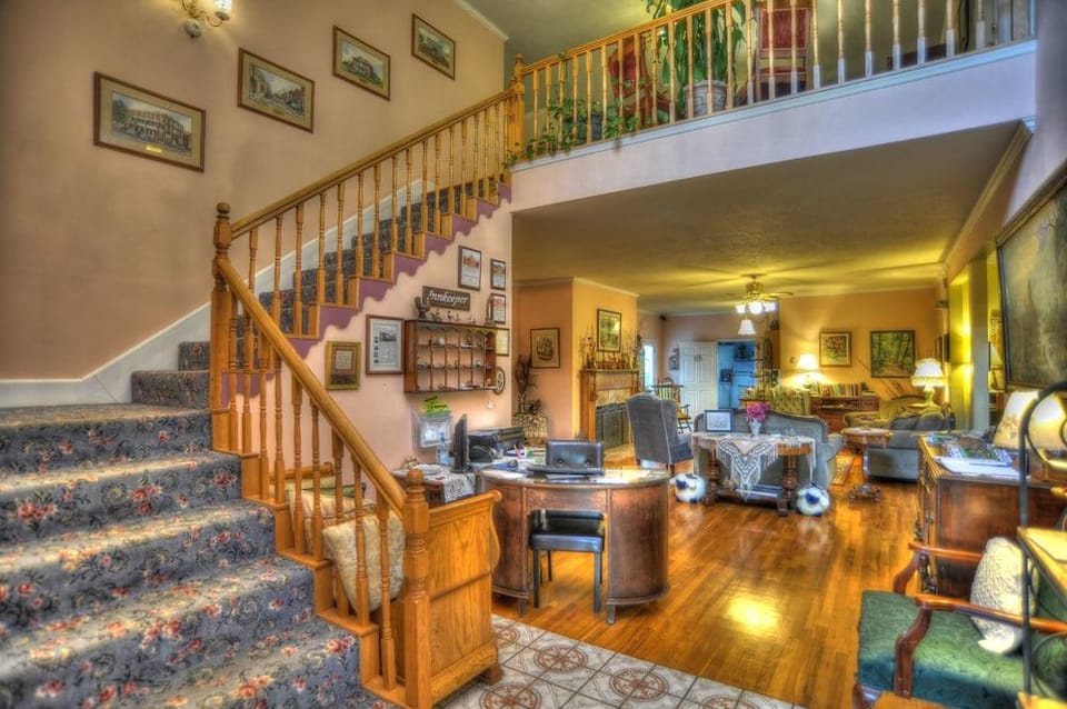 Blue Mountain Mist Country Inn Hotel in Sevierville