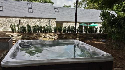 Rhostwarch Hotel in Wales