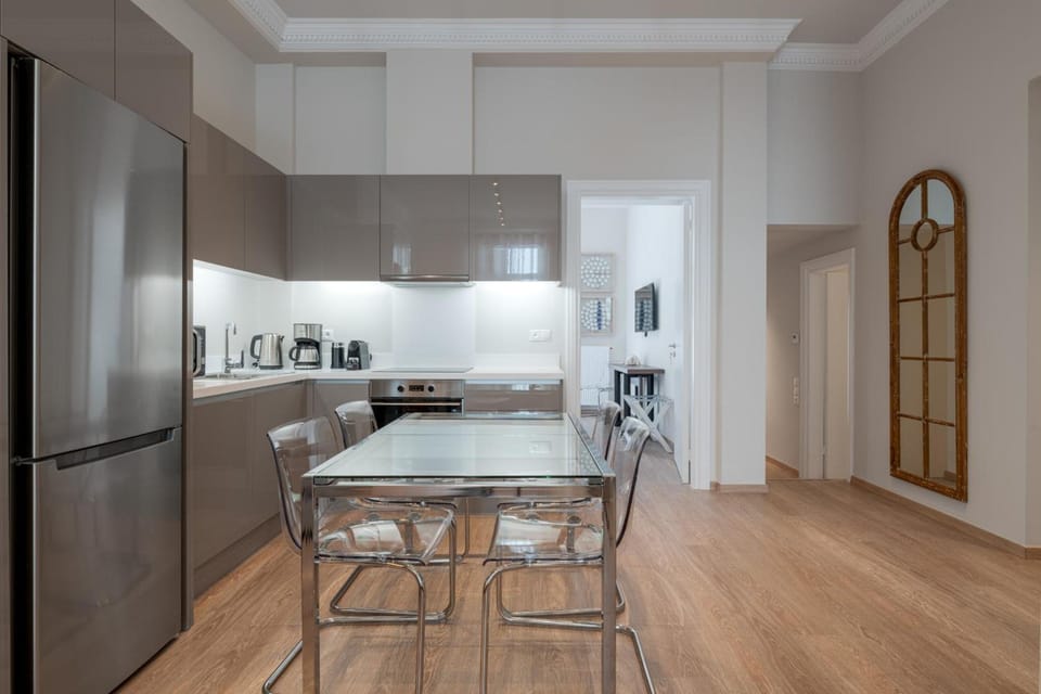 Historic Plaka's Deluxe Apartment Hotel in Plaka