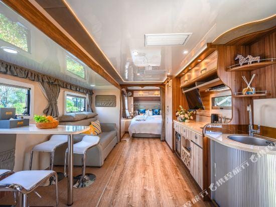 Muxindao RV Holiday Camp Hotel in Hangzhou