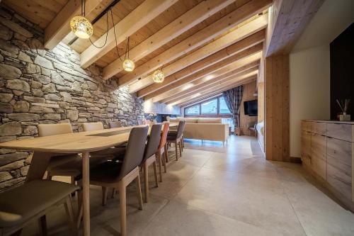 Chalet Hotel Yeti Hotel in Tignes