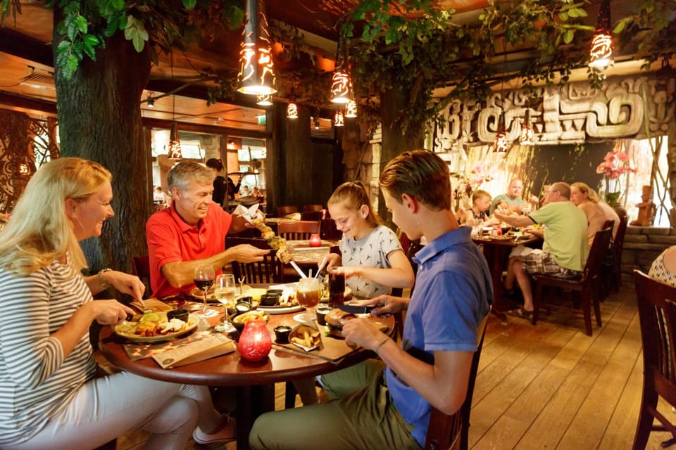 Hotel Het Heijderbos by Center Parcs Hotel in Heijen