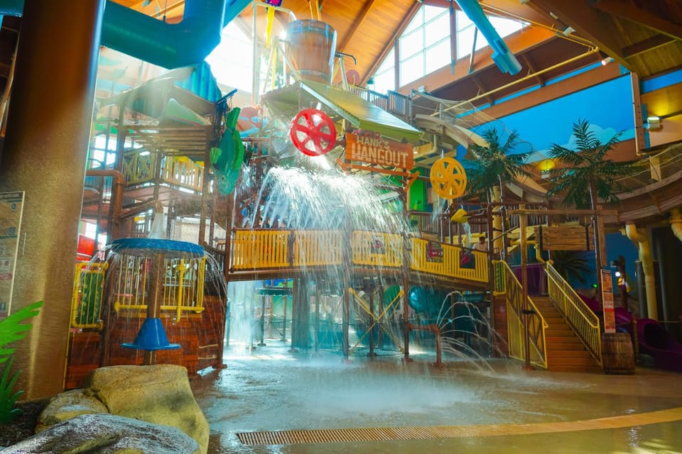 Castaway Bay by Cedar Point Resorts Hotel in Sandusky
