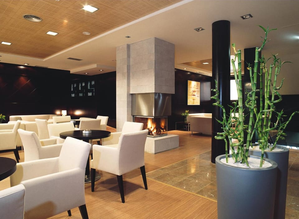 Bar/lounge