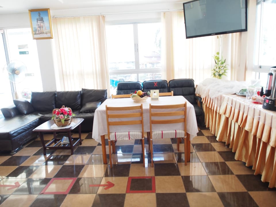 Phetsuwan Hotel Hotel in Laos
