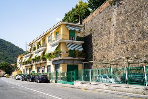 ---5 minutes from the sea ---Panorama and A-C Hotel in Vietri sul Mare