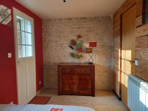 Heritage stone house BnB with Gourmet Breakfast - Chambres d'hotes de charme entre Bayeux et les pla Hotel in Normandy