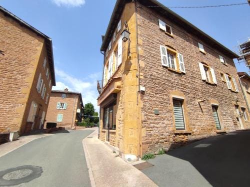 Appartement Jarnioux - Les Meubles des Pierres Dorees Hotel in Auvergne-Rhône-Alpes