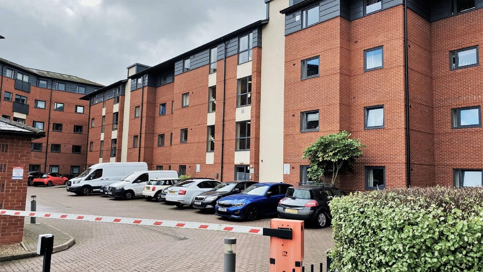 Broad Gauge Apartments Hotel in Wolverhampton